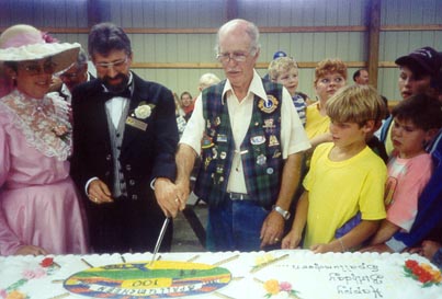 MayorRiegerCencake1992.jpg